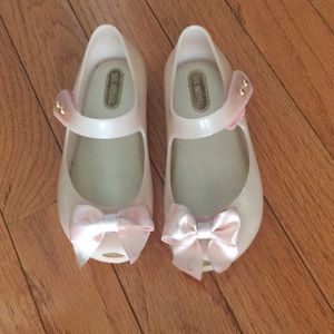 Light pink Mini Melissa Ultragirl maryjane